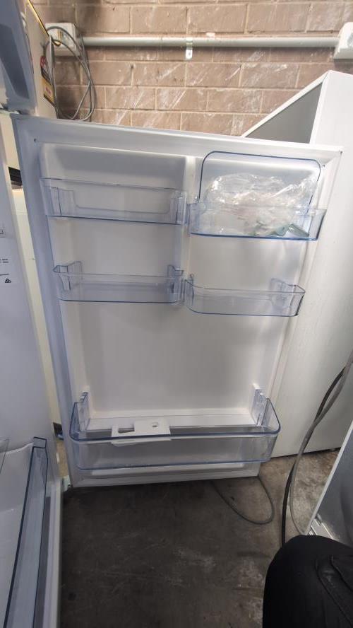 Second-hand Euromaid 311L Top Mount Fridge - Photo 12)
