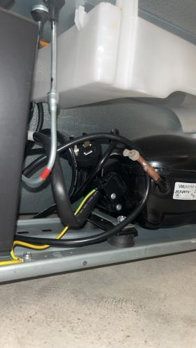 Second-hand Hisense 326L Top Mount Fridge - Photo 12)