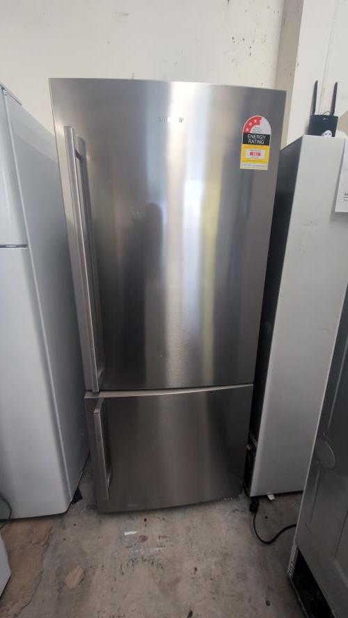 Second-hand Samsung 450L Bottom Mount Fridge - Photo 12)
