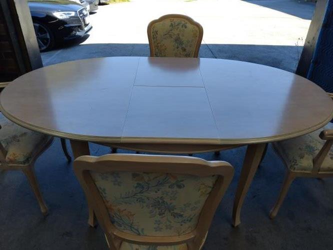 Second-hand Extendable Dining Table with 4 Chairs - Photo 13)