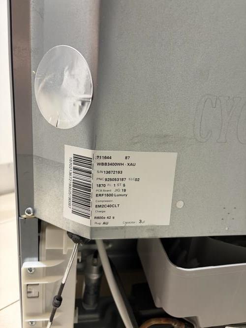 Second-hand Westinghouse 317L Bottom Mount Fridge - Photo 13)