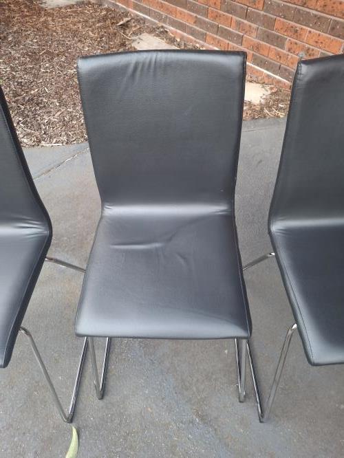 Second-hand IKEA Dining Table with 4 Chairs - Photo 15)