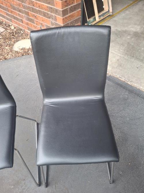 Second-hand IKEA Dining Table with 4 Chairs - Photo 17)
