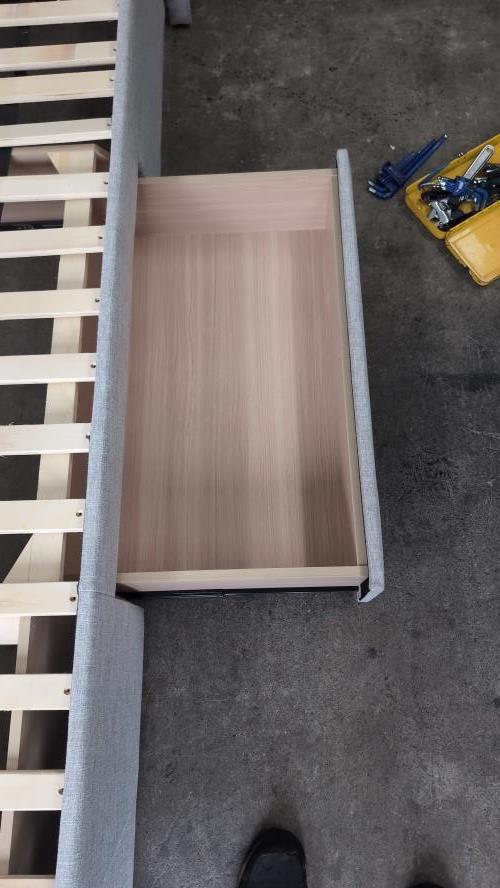 Second-hand King Size Bed with 4 Under Bed Storage Drawers - Photo 18)