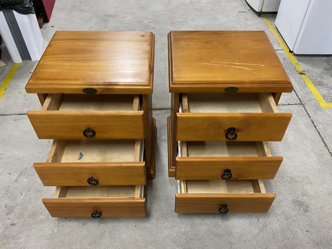 Second-hand Set of 2 Bedside Tables - Photo 2)