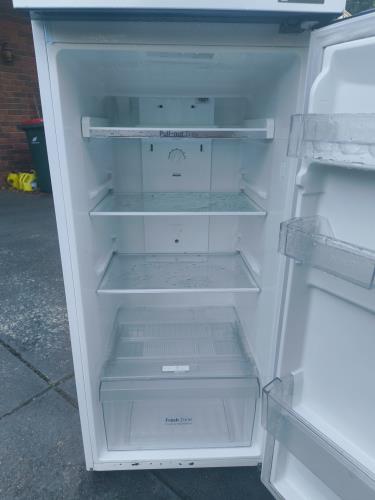 Second-hand LG 279L Top Mount Fridge - Photo 2)