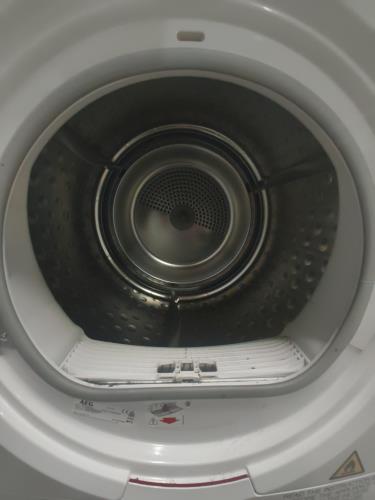 Second-hand AEG 8kg Dryer - Photo 2)