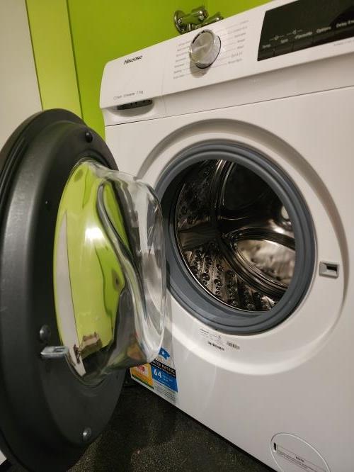 Second-hand Hisense 7.5kg Front Load Washing Machine - Photo 2)