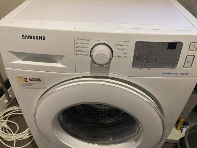 Second-hand Samsung 6.5kg Front Load Washing Machine - Photo 2)