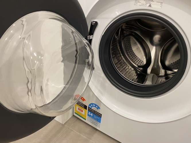 Second-hand Haier 7.5kg Front Load Washing Machine - Photo 2)