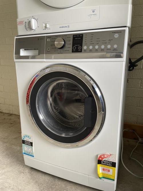 Second-hand Fisher & Paykel 8.5kg Front Load Washing Machine - Photo 2)