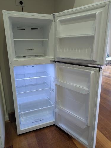Second-hand Hisense 205L Top Mount Fridge - Photo 2)