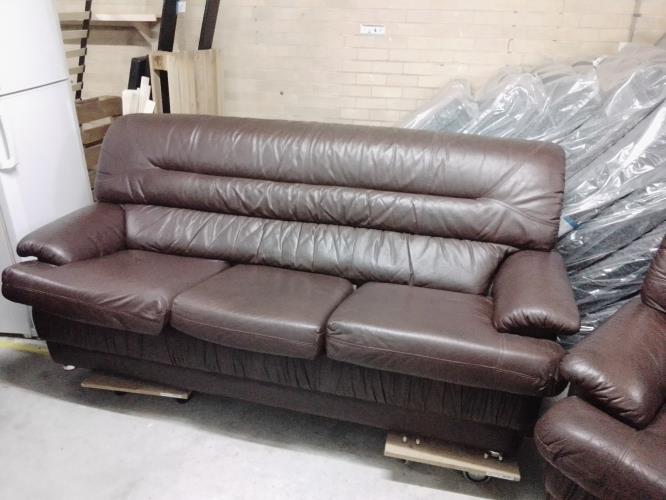 Second-hand Three Seater Sofa with 2 Armchairs and Foot Stool - Photo 2)