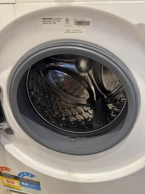 Second-hand Hisense 10kg Front Load Washing Machine - Photo 2)