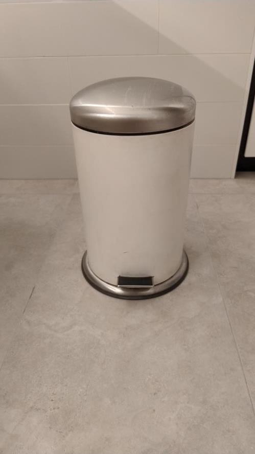Second-hand IKEA Pedal Bin - Photo 2)