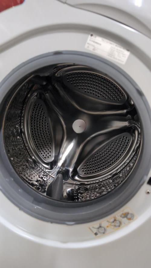 Second-hand LG 7kg Front Load Washing Machine - Photo 2)