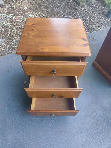 Second-hand Bedside Table - Photo 2)