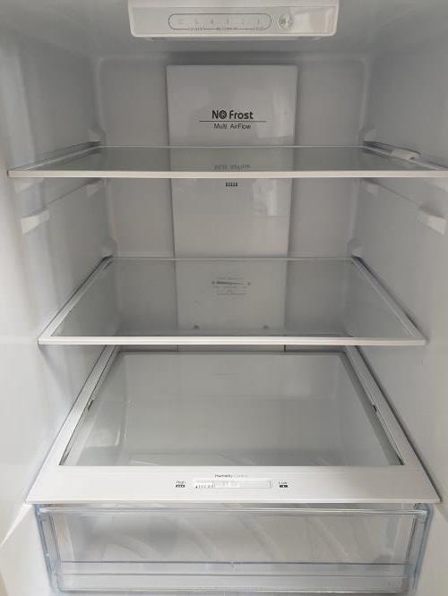 Second-hand Chiq 283L Bottom Mount Fridge - Photo 2)