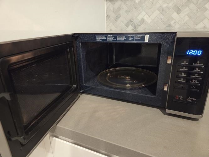 Second-hand Samsung Microwave - Photo 2)