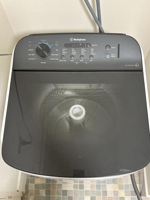 Second-hand Westinghouse 6kg Top Load Washing Machine - Photo 2)