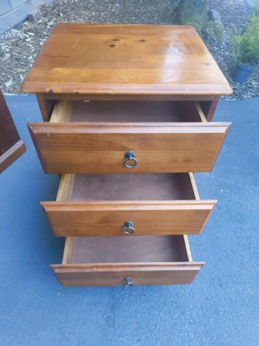 Second-hand Bedside Table - Photo 2)