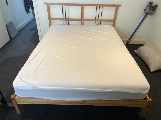 Second-hand IKEA Queen Size Bed Frame - Photo 2)