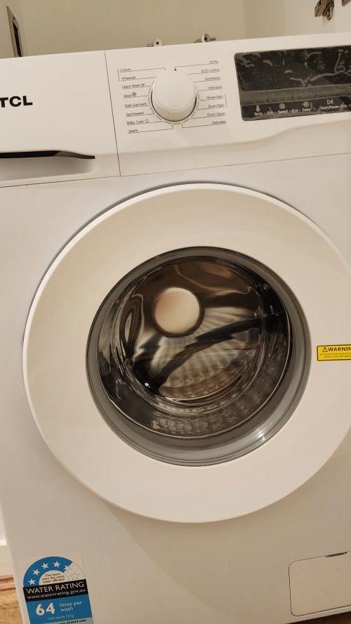 Second-hand TCL 7.5kg Front Load Washing Machine - Photo 2)