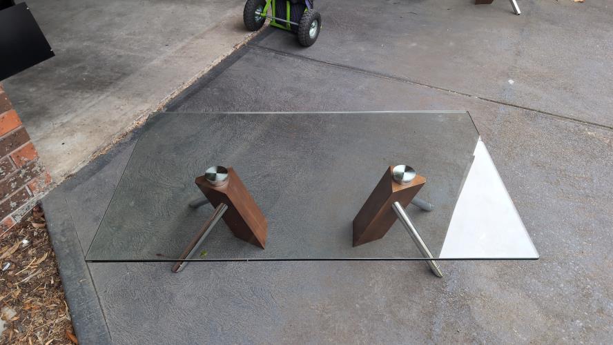 Second-hand Coffee Table - Photo 2)