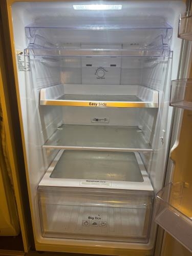 Second-hand Samsung 320L Top Mount Fridge - Photo 2)