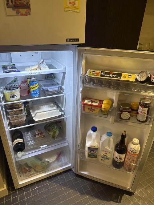 Second-hand LG 279L Top Mount Fridge - Photo 2)