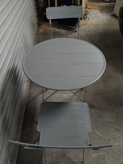 Second-hand IKEA Outdoor Table with 2 Chairs - Photo 2)