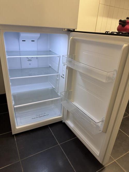 Second-hand Hisense 205L Top Mount Fridge - Photo 2)