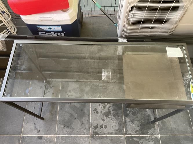 Second-hand IKEA Table - Photo 2)