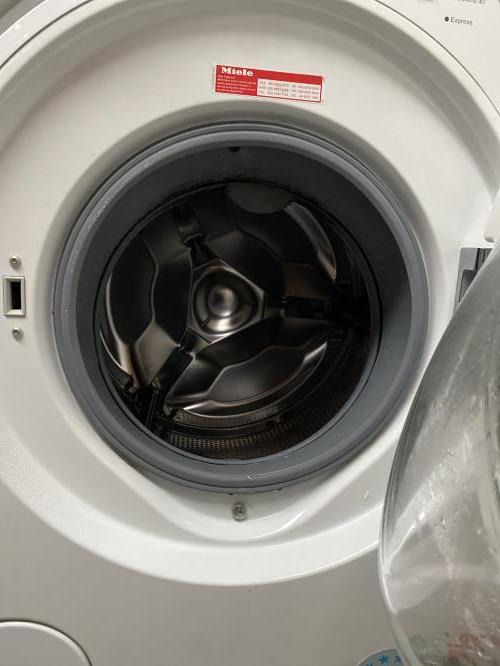 Second-hand Miele 6.5kg Front Load Washing Machine - Photo 2)