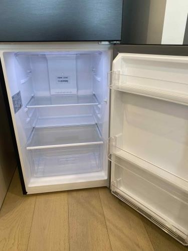 Second-hand Solt 203L Top Mount Fridge - Photo 2)