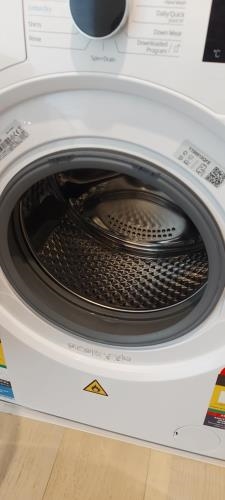 Second-hand Beko 7.5kg / 4kg Washer-Dryer Combo - Photo 2)