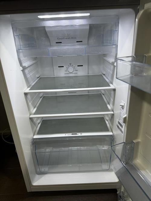 Second-hand Hisense 230L Top Mount Fridge - Photo 2)
