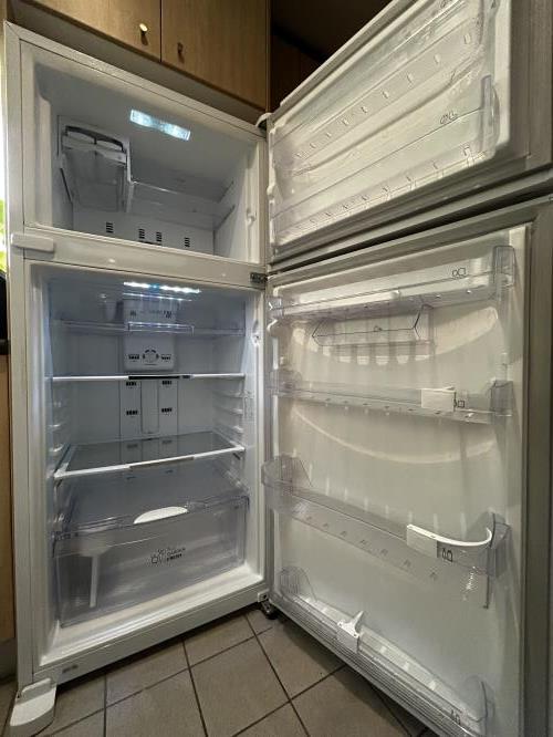 Second-hand Whirlpool 405L Top Mount Fridge - Photo 2)