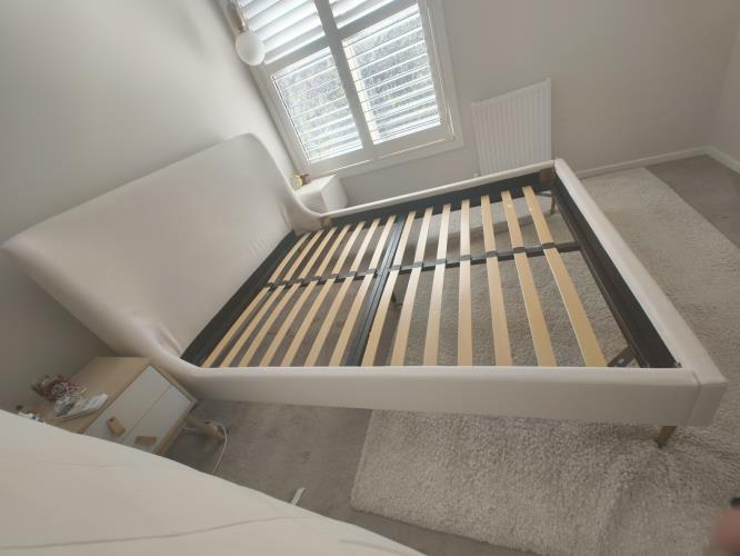 Second-hand Queen Size Bed Frame - Photo 2)