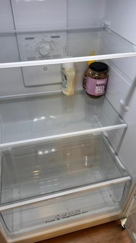 Second-hand Hisense 205L Top Mount Fridge - Photo 2)