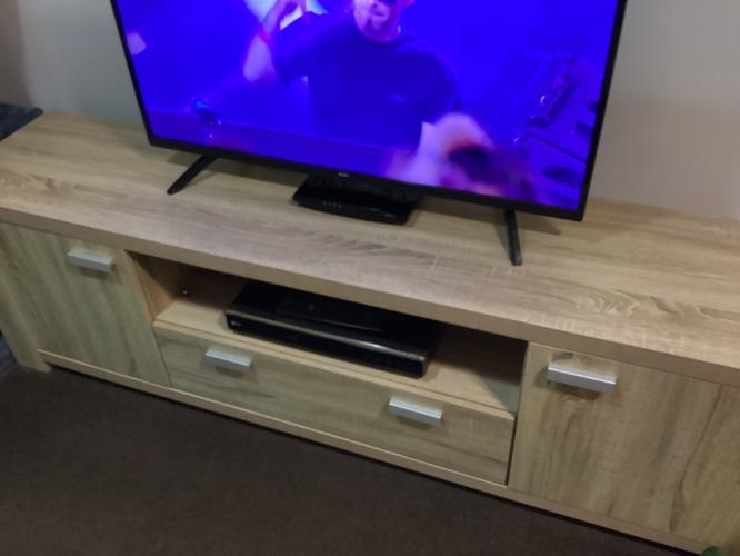 Second-hand Entertainment Unit - Photo 2)