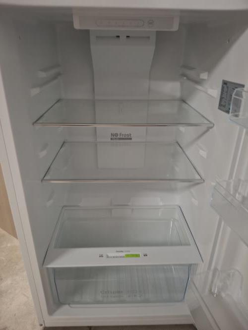 Second-hand Chiq 202L Top Mount Fridge - Photo 2)