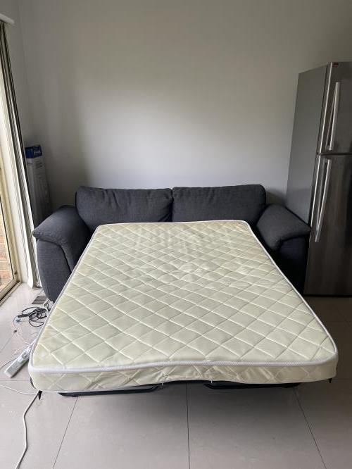 Second-hand Sofa Bed - Photo 2)