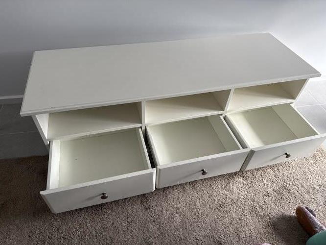 Second-hand IKEA Entertainment Unit - Photo 2)