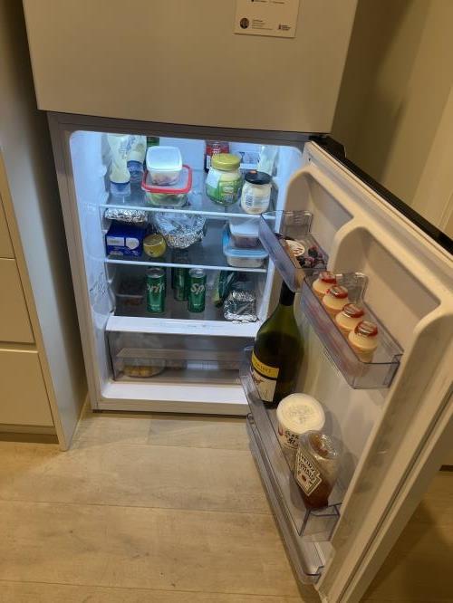 Second-hand TCL 198L Top Mount Fridge - Photo 2)