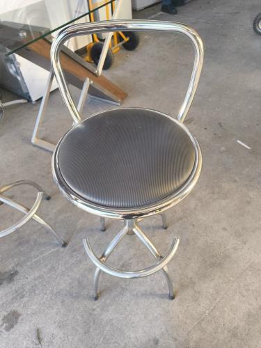 Second-hand Set of 6 Bar Stools - Photo 2)