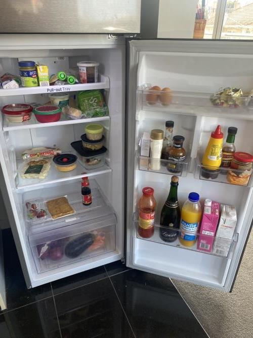 Second-hand LG 279L Top Mount Fridge - Photo 2)