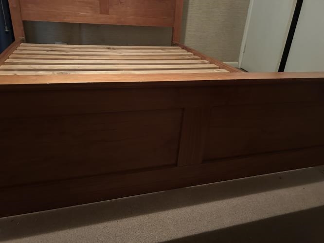 Second-hand Queen Size Bed Frame - Photo 2)