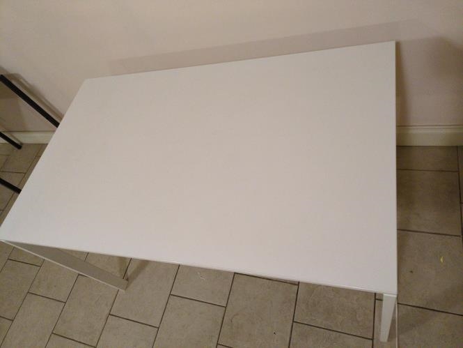 Second-hand Dining Table (no chairs) - Photo 2)