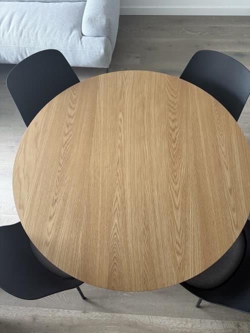 Second-hand Dining Table with 4 Chairs - Photo 2)